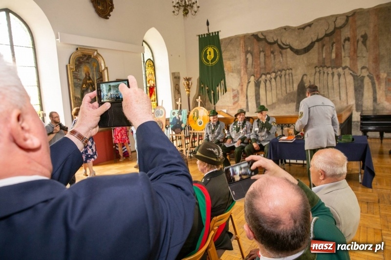 Zdjęcie w galerii na portalu naszraciborz.pl: Nowy raciborski król kurkowy zasiadł na tronie [FOTO i WIDEO] wiadomości z regionu