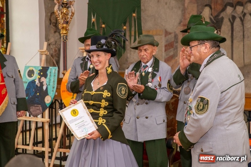 Zdjęcie w galerii na portalu naszraciborz.pl: Nowy raciborski król kurkowy zasiadł na tronie [FOTO i WIDEO] wiadomości z regionu