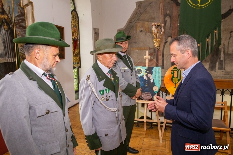 Zdjęcie w galerii na portalu naszraciborz.pl: Nowy raciborski król kurkowy zasiadł na tronie [FOTO i WIDEO] wiadomości z regionu