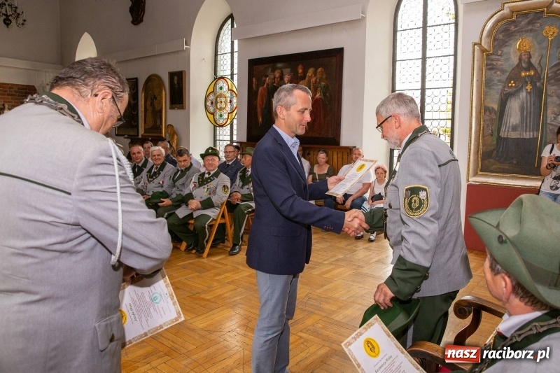 Zdjęcie w galerii na portalu naszraciborz.pl: Nowy raciborski król kurkowy zasiadł na tronie [FOTO i WIDEO] wiadomości z regionu