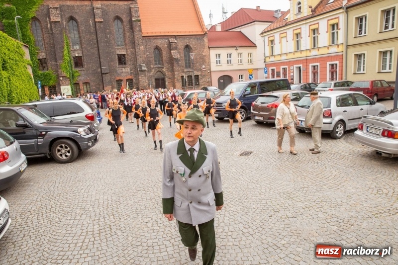 Zdjęcie w galerii na portalu naszraciborz.pl: Nowy raciborski król kurkowy zasiadł na tronie [FOTO i WIDEO] wiadomości z regionu