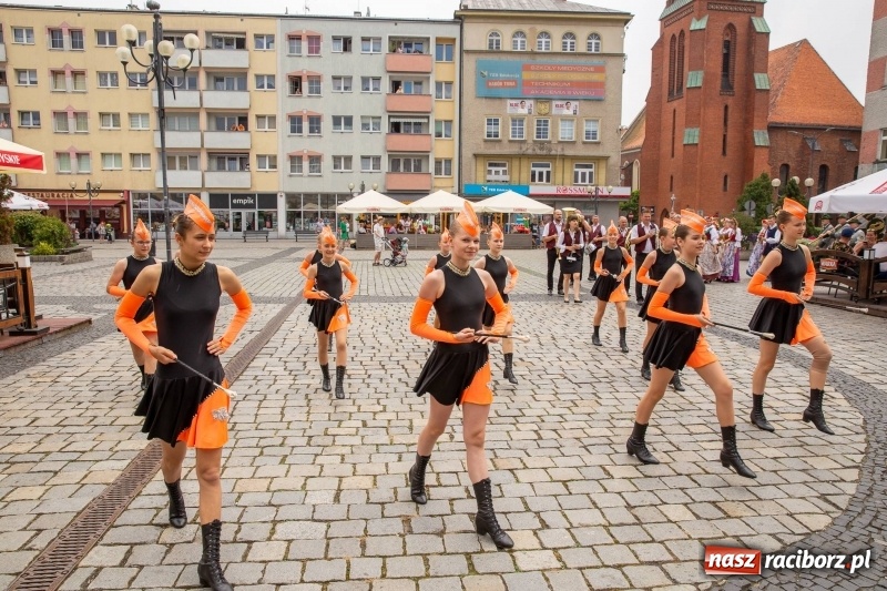 Zdjęcie w galerii na portalu naszraciborz.pl: Nowy raciborski król kurkowy zasiadł na tronie [FOTO i WIDEO] wiadomości z regionu