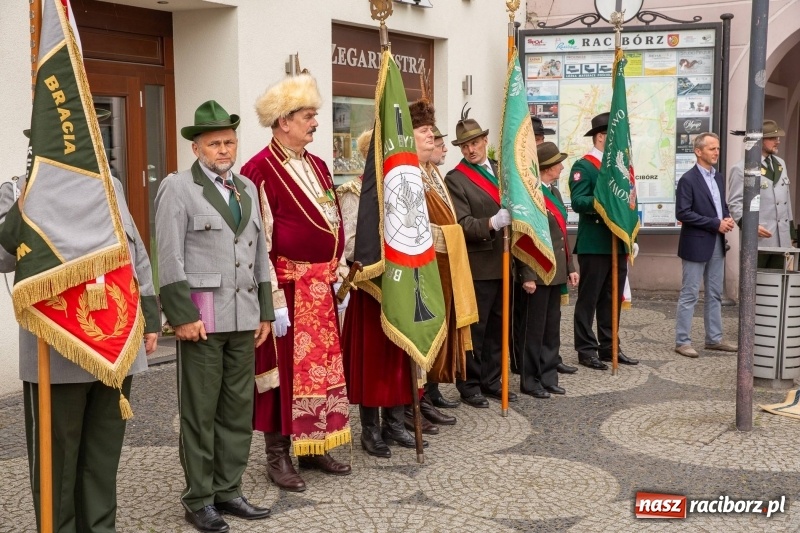 Zdjęcie w galerii na portalu naszraciborz.pl: Nowy raciborski król kurkowy zasiadł na tronie [FOTO i WIDEO] wiadomości z regionu