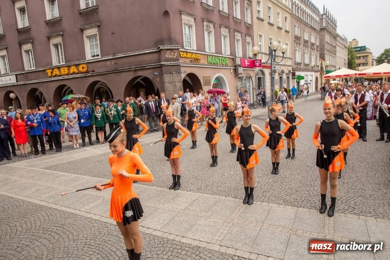 Zdjęcie w galerii na portalu naszraciborz.pl: Nowy raciborski król kurkowy zasiadł na tronie [FOTO i WIDEO] wiadomości z regionu