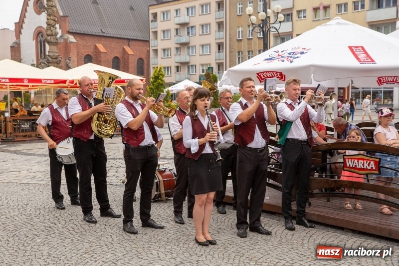 Zdjęcie w galerii na portalu naszraciborz.pl: Nowy raciborski król kurkowy zasiadł na tronie [FOTO i WIDEO] wiadomości z regionu