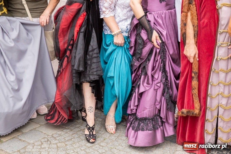 Zdjęcie w galerii na portalu naszraciborz.pl: Nowy raciborski król kurkowy zasiadł na tronie [FOTO i WIDEO] wiadomości z regionu