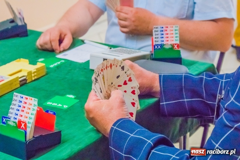 Zdjęcie w galerii na portalu naszraciborz.pl: Brydżyści rywalizowali o Puchar Prezydenta [FOTO] wiadomości z regionu