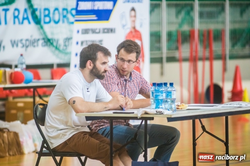 Zdjęcie w galerii na portalu naszraciborz.pl: Gimnastyczny tor przeszkód i pokaz umiejętności akrobatycznych w Arenie Rafako [FOTO i WIDEO] wiadomości z regionu