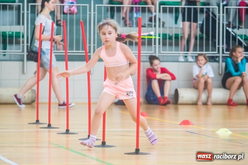 Zdjęcie w galerii na portalu naszraciborz.pl: Gimnastyczny tor przeszkód i pokaz umiejętności akrobatycznych w Arenie Rafako [FOTO i WIDEO] wiadomości z regionu