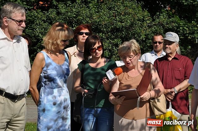 Zdjęcie w galerii na portalu naszraciborz.pl: TMZR ma swoje drzewo wiadomości z regionu