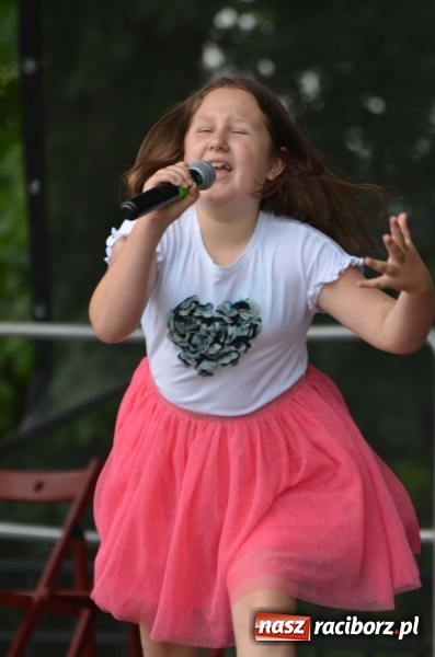 Zdjęcie w galerii na portalu naszraciborz.pl: Tańce, muzyka i VIP-y. Powiat świętował na zamku [FOTO] wiadomości z regionu