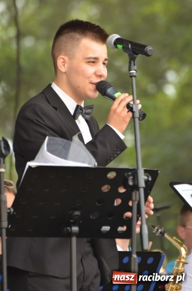 Zdjęcie w galerii na portalu naszraciborz.pl: Tańce, muzyka i VIP-y. Powiat świętował na zamku [FOTO] wiadomości z regionu