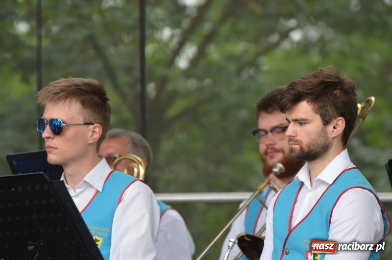 Zdjęcie w galerii na portalu naszraciborz.pl: Tańce, muzyka i VIP-y. Powiat świętował na zamku [FOTO] wiadomości z regionu