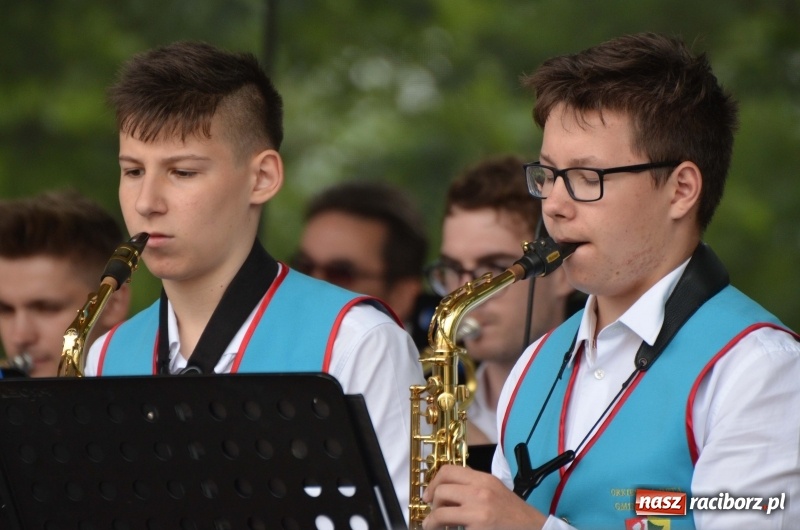 Zdjęcie w galerii na portalu naszraciborz.pl: Tańce, muzyka i VIP-y. Powiat świętował na zamku [FOTO] wiadomości z regionu