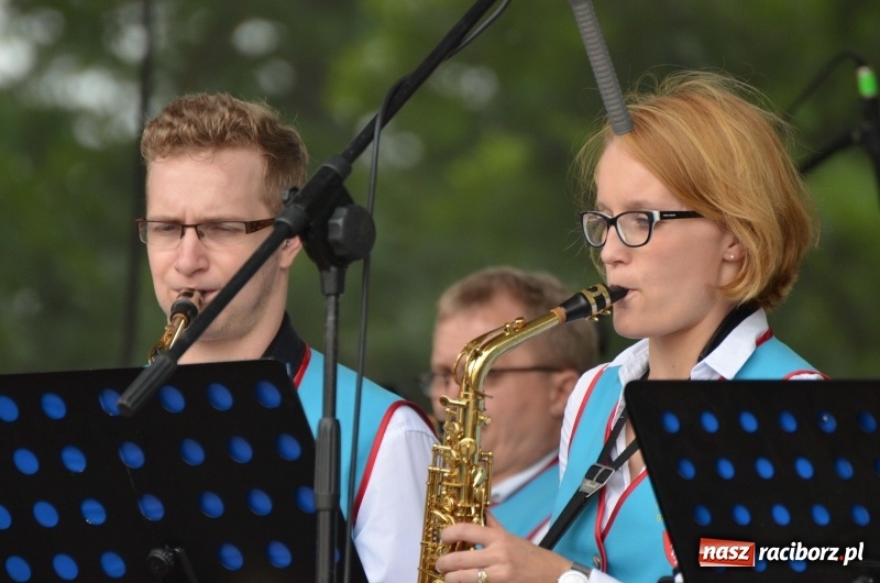 Zdjęcie w galerii na portalu naszraciborz.pl: Tańce, muzyka i VIP-y. Powiat świętował na zamku [FOTO] wiadomości z regionu