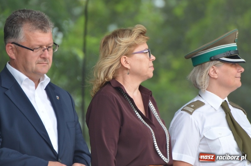 Zdjęcie w galerii na portalu naszraciborz.pl: Tańce, muzyka i VIP-y. Powiat świętował na zamku [FOTO] wiadomości z regionu