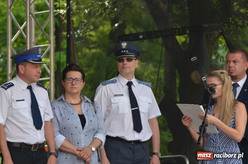 Zdjęcie w galerii na portalu naszraciborz.pl: Tańce, muzyka i VIP-y. Powiat świętował na zamku [FOTO] wiadomości z regionu