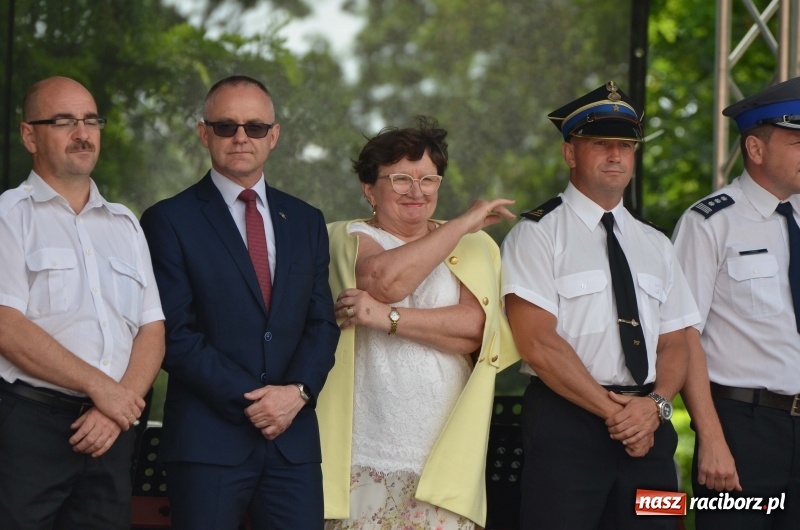 Zdjęcie w galerii na portalu naszraciborz.pl: Tańce, muzyka i VIP-y. Powiat świętował na zamku [FOTO] wiadomości z regionu