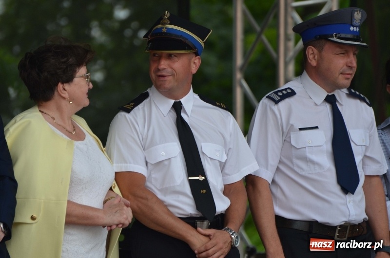 Zdjęcie w galerii na portalu naszraciborz.pl: Tańce, muzyka i VIP-y. Powiat świętował na zamku [FOTO] wiadomości z regionu