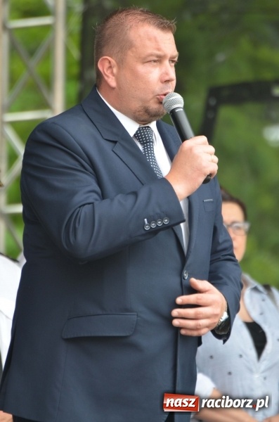 Zdjęcie w galerii na portalu naszraciborz.pl: Tańce, muzyka i VIP-y. Powiat świętował na zamku [FOTO] wiadomości z regionu