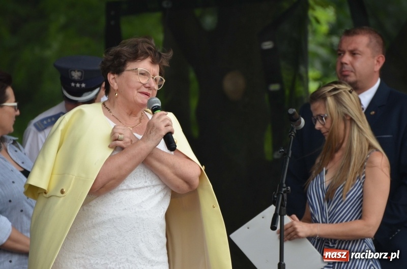 Zdjęcie w galerii na portalu naszraciborz.pl: Tańce, muzyka i VIP-y. Powiat świętował na zamku [FOTO] wiadomości z regionu