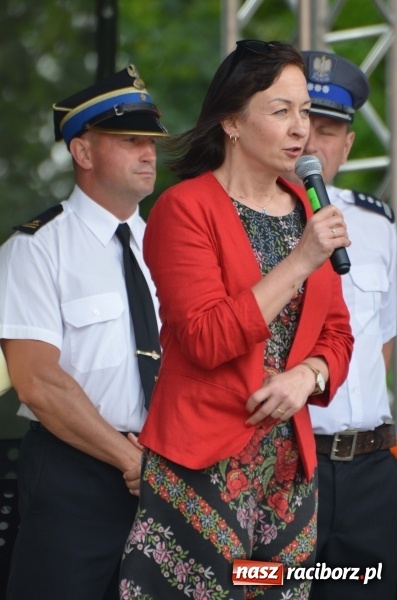 Zdjęcie w galerii na portalu naszraciborz.pl: Tańce, muzyka i VIP-y. Powiat świętował na zamku [FOTO] wiadomości z regionu