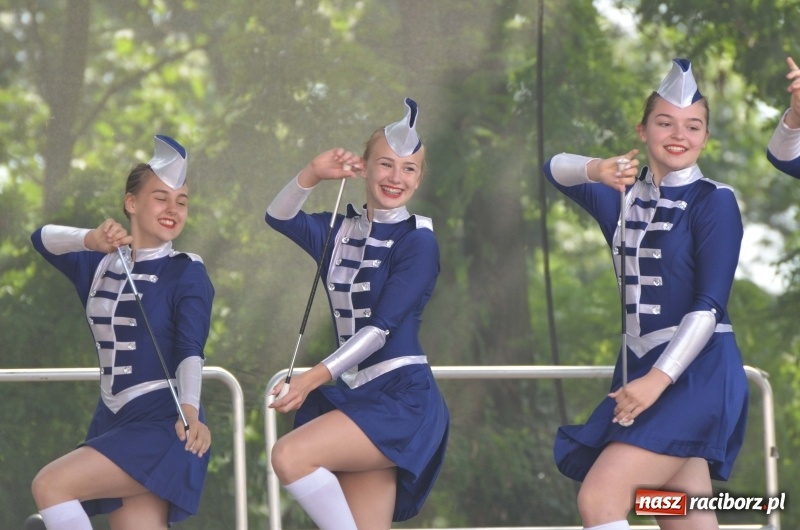 Zdjęcie w galerii na portalu naszraciborz.pl: Tańce, muzyka i VIP-y. Powiat świętował na zamku [FOTO] wiadomości z regionu