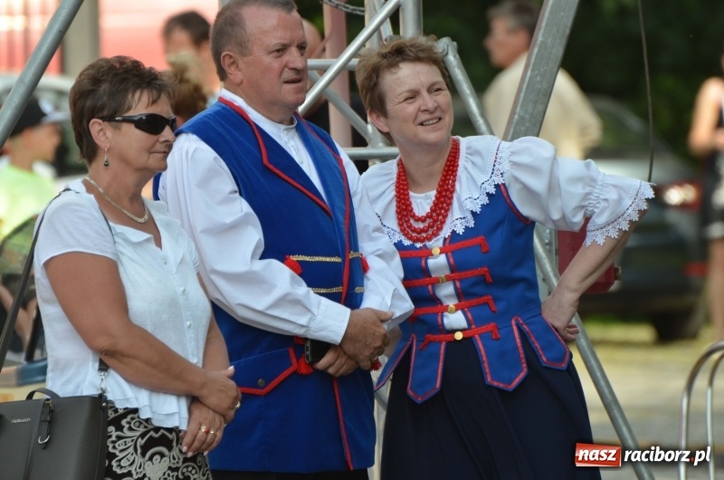 Zdjęcie w galerii na portalu naszraciborz.pl: Tańce, muzyka i VIP-y. Powiat świętował na zamku [FOTO] wiadomości z regionu