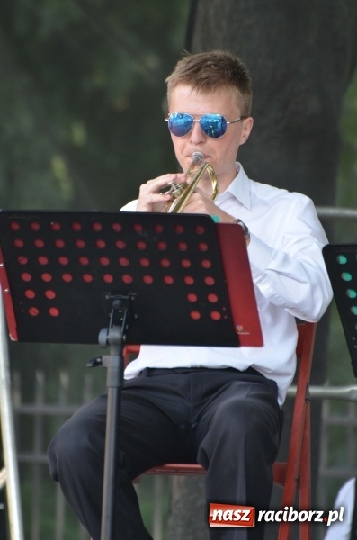 Zdjęcie w galerii na portalu naszraciborz.pl: Tańce, muzyka i VIP-y. Powiat świętował na zamku [FOTO] wiadomości z regionu