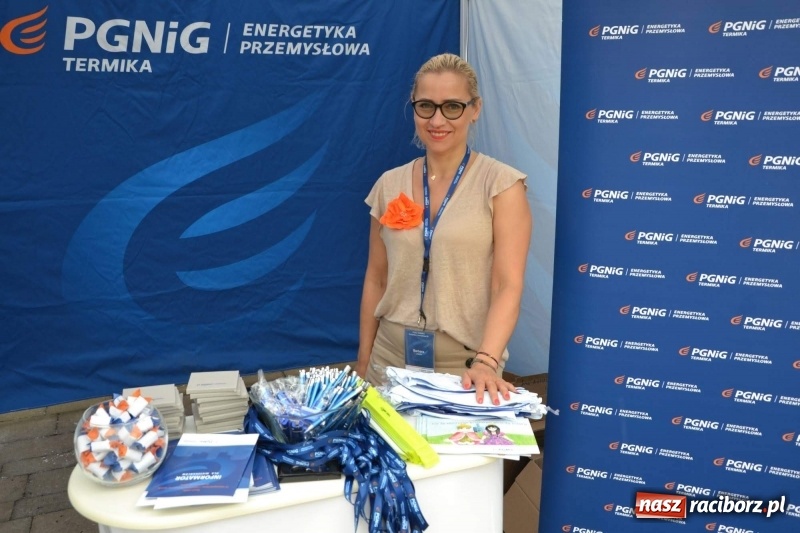 Zdjęcie w galerii na portalu naszraciborz.pl: Tańce, muzyka i VIP-y. Powiat świętował na zamku [FOTO] wiadomości z regionu