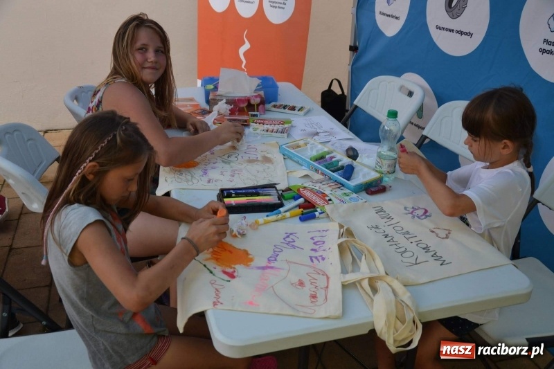 Zdjęcie w galerii na portalu naszraciborz.pl: Tańce, muzyka i VIP-y. Powiat świętował na zamku [FOTO] wiadomości z regionu