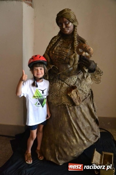 Zdjęcie w galerii na portalu naszraciborz.pl: Tańce, muzyka i VIP-y. Powiat świętował na zamku [FOTO] wiadomości z regionu