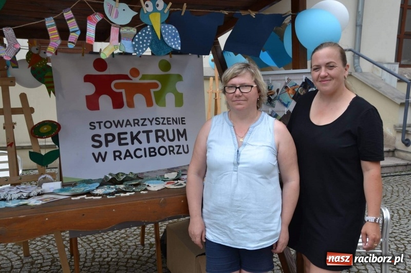 Zdjęcie w galerii na portalu naszraciborz.pl: Tańce, muzyka i VIP-y. Powiat świętował na zamku [FOTO] wiadomości z regionu