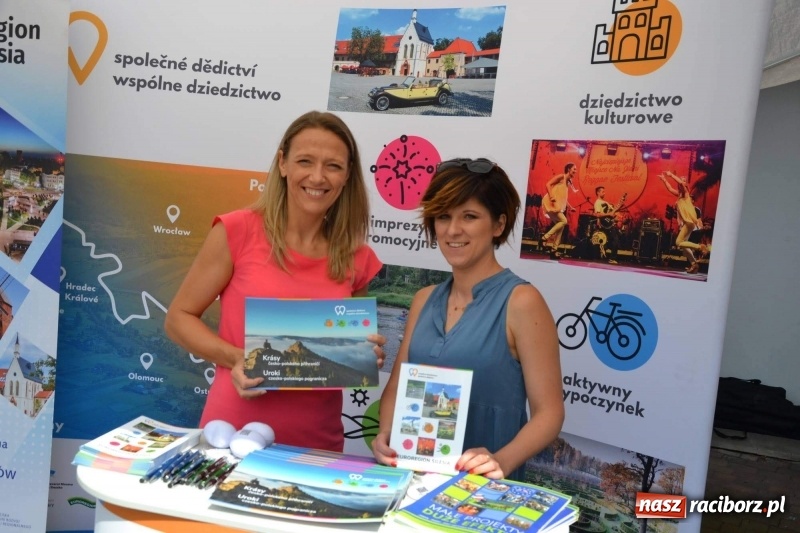 Zdjęcie w galerii na portalu naszraciborz.pl: Tańce, muzyka i VIP-y. Powiat świętował na zamku [FOTO] wiadomości z regionu