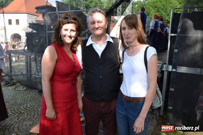 Zdjęcie w galerii na portalu naszraciborz.pl: Tańce, muzyka i VIP-y. Powiat świętował na zamku [FOTO] wiadomości z regionu