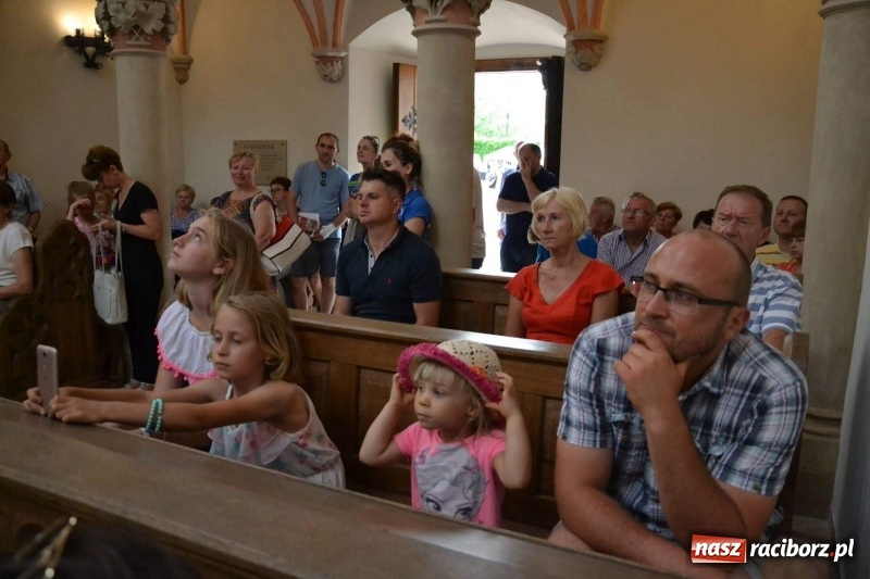 Zdjęcie w galerii na portalu naszraciborz.pl: Tańce, muzyka i VIP-y. Powiat świętował na zamku [FOTO] wiadomości z regionu