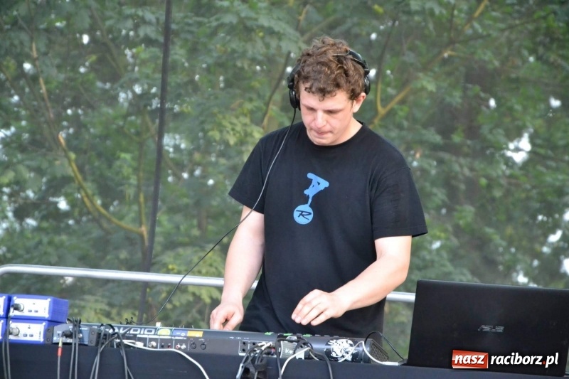 Zdjęcie w galerii na portalu naszraciborz.pl: Tańce, muzyka i VIP-y. Powiat świętował na zamku [FOTO] wiadomości z regionu