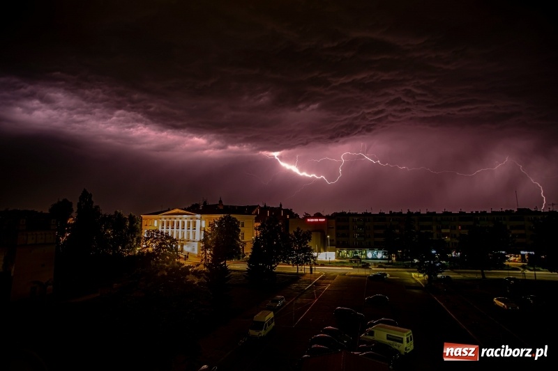 Zdjęcie w galerii na portalu naszraciborz.pl: Niesamowite zdjęcia z ostatniej nocy w Raciborzu [FOTO]  wiadomości z regionu