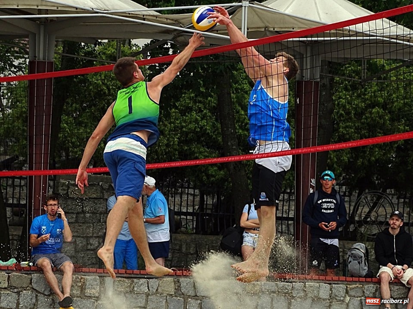 Zdjęcie w galerii na portalu naszraciborz.pl: Siatkarze plażowi z raciborskiej PWSZ na ósmym miejscu AMP w Gdyni wiadomości z regionu