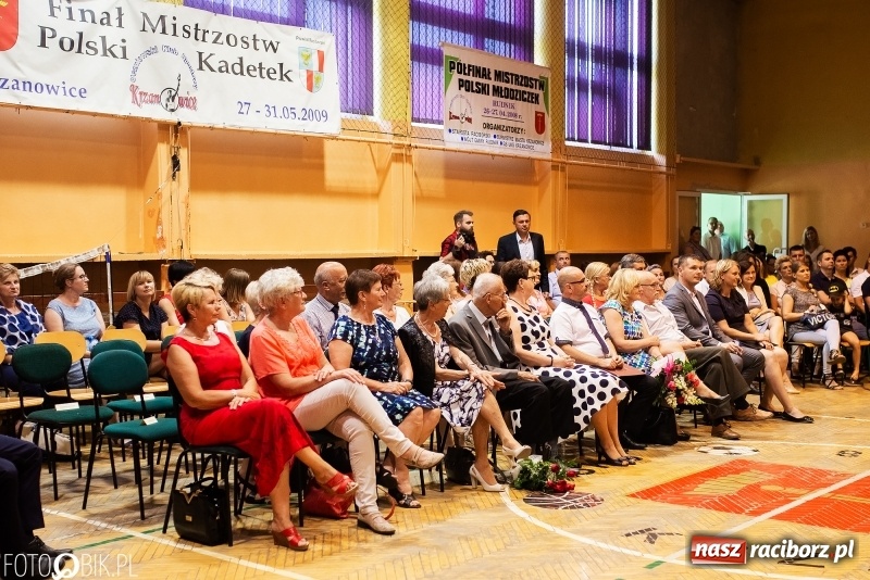 Zdjęcie w galerii na portalu naszraciborz.pl: Krzanowice żegnają swoje gimnazjum  wiadomości z regionu