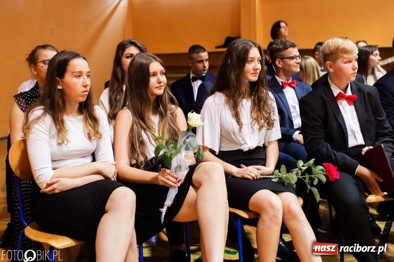 Zdjęcie w galerii na portalu naszraciborz.pl: Krzanowice żegnają swoje gimnazjum  wiadomości z regionu