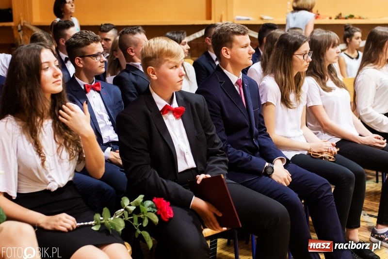 Zdjęcie w galerii na portalu naszraciborz.pl: Krzanowice żegnają swoje gimnazjum  wiadomości z regionu