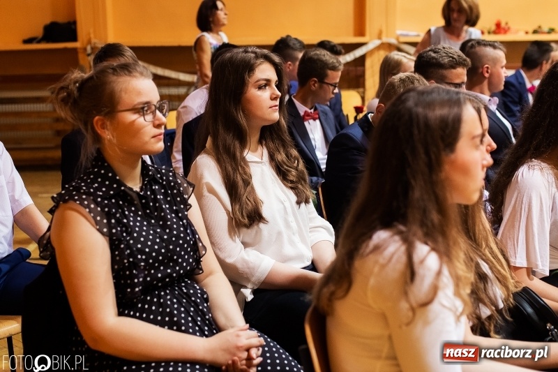 Zdjęcie w galerii na portalu naszraciborz.pl: Krzanowice żegnają swoje gimnazjum  wiadomości z regionu