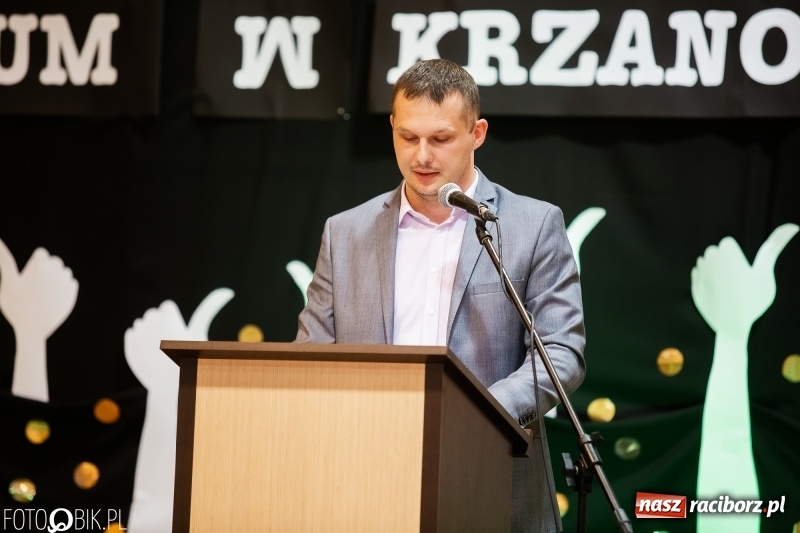 Zdjęcie w galerii na portalu naszraciborz.pl: Krzanowice żegnają swoje gimnazjum  wiadomości z regionu