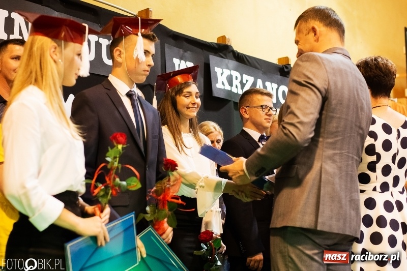 Zdjęcie w galerii na portalu naszraciborz.pl: Krzanowice żegnają swoje gimnazjum  wiadomości z regionu