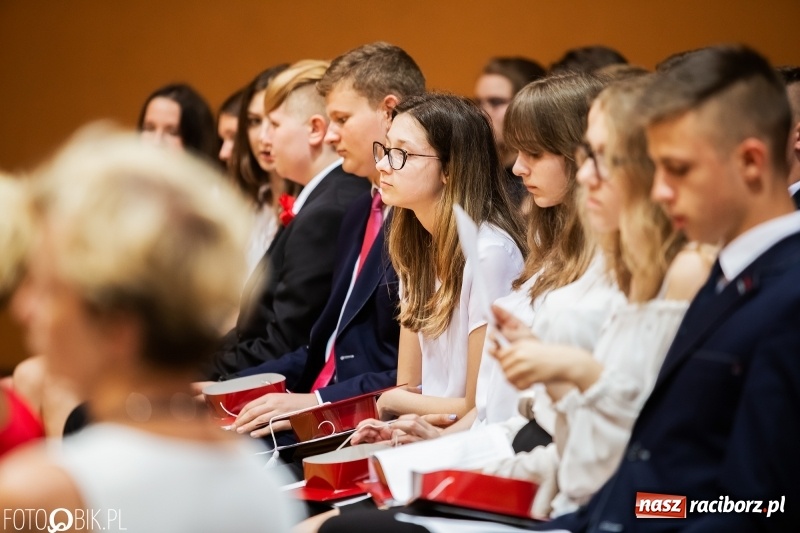 Zdjęcie w galerii na portalu naszraciborz.pl: Krzanowice żegnają swoje gimnazjum  wiadomości z regionu