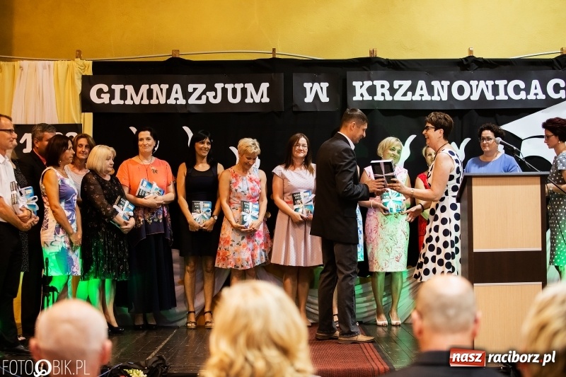 Zdjęcie w galerii na portalu naszraciborz.pl: Krzanowice żegnają swoje gimnazjum  wiadomości z regionu