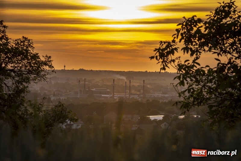 Zdjęcie w galerii na portalu naszraciborz.pl: Racibórz i Brama Morawska. Tapeta na pulpit, jakiej jeszcze nie macie! wiadomości z regionu