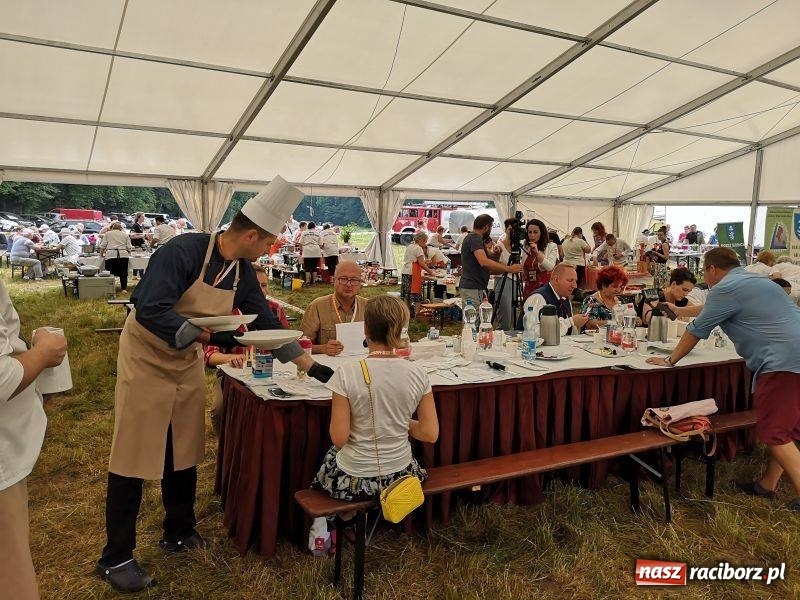 Zdjęcie w galerii na portalu naszraciborz.pl: Karminadle z filungiem. Gospodynie z Rud wygrały Śląskie smaki!  wiadomości z regionu