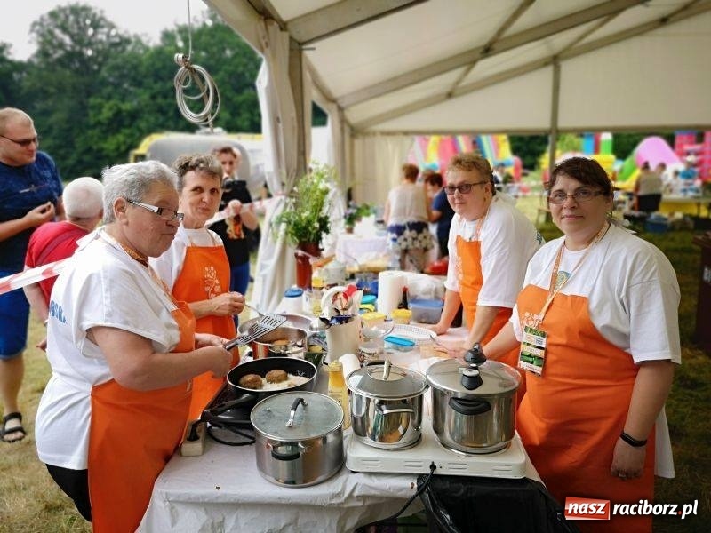 Zdjęcie w galerii na portalu naszraciborz.pl: Karminadle z filungiem. Gospodynie z Rud wygrały Śląskie smaki!  wiadomości z regionu